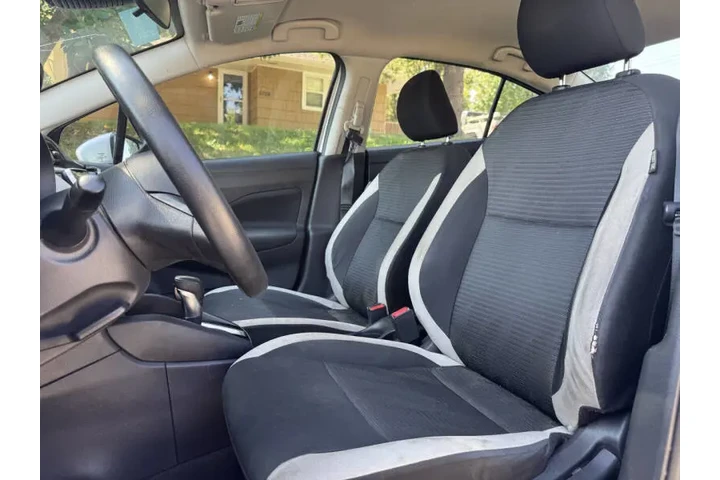 $8999 : 2021 Versa SV image 10