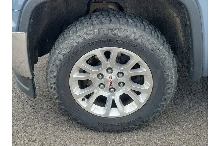 $10981 : GMC Sierra 1500 2015 4x4 SLE image 9