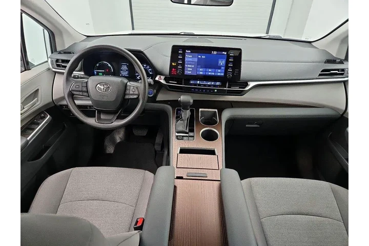 $36998 : Toyota Sienna 2024 LE 8-Pass image 9