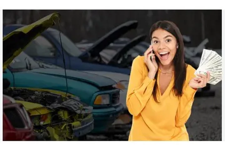 Cash Por Su Junk Car!! image 2