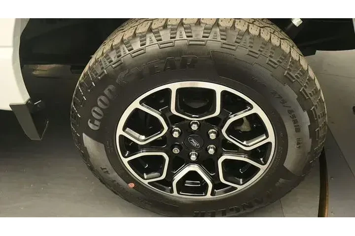 $39749 : Ford F-150 2022 4x4 XL 4dr S image 9