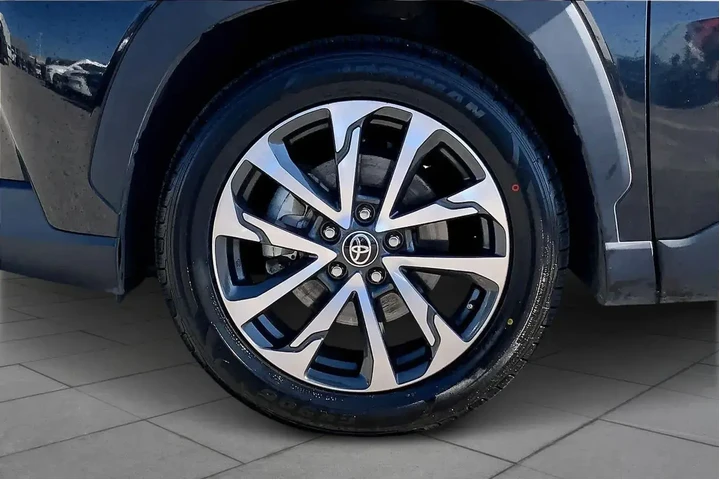 $23989 : Toyota Corolla Cross 2022 XL image 10