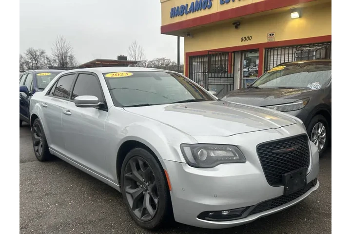 $26995 : 2023 300 S V6 image 3