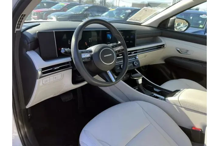 $30500 : Hyundai TUCSON 2025 AWD SE 4 image 9