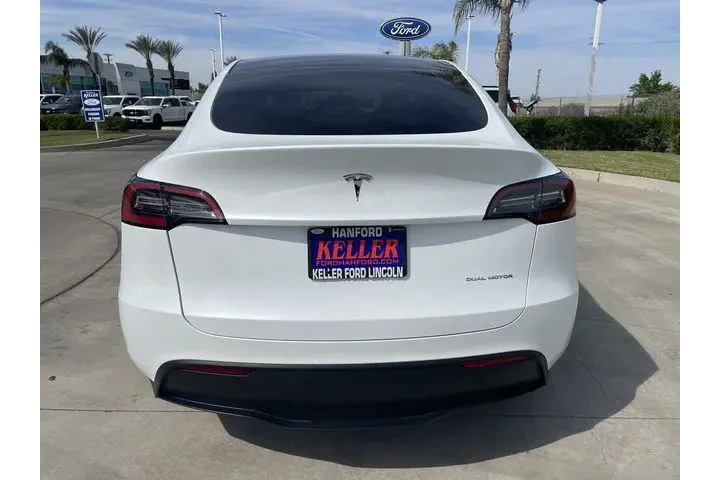 $31767 : Tesla Model Y 2023 AWD Long image 7