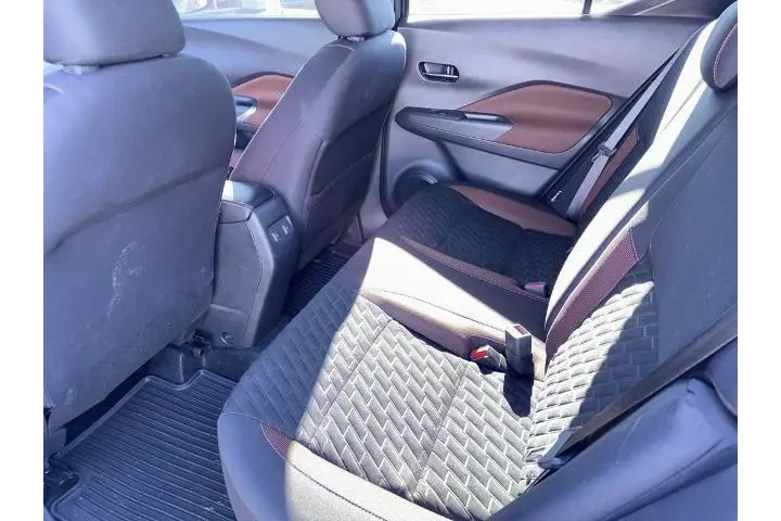 $18449 : Nissan Kicks 2021 SR 4dr Cro image 10