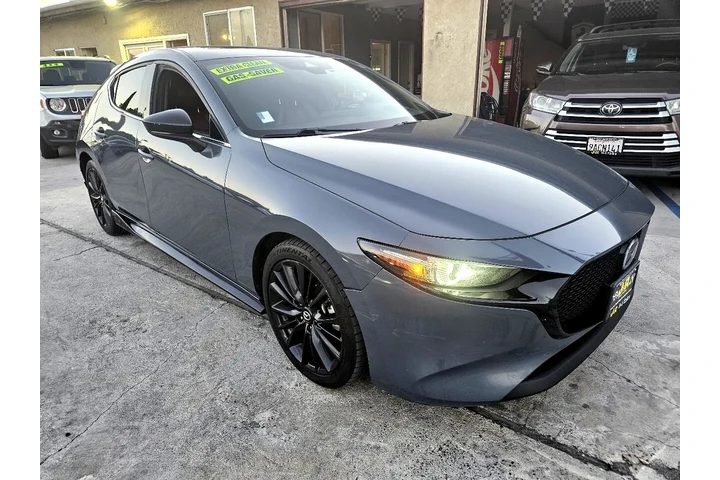 $20995 : 2020 MAZDA3 Premium Hatchback image 5