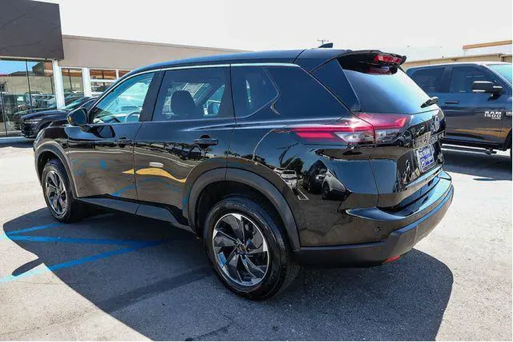 $19998 : Nissan Rogue 2024 AWD SV 4dr image 4