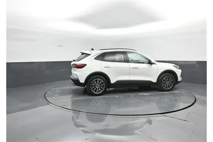 $28392 : Ford Escape Plug-In Hybrid 2 image 8