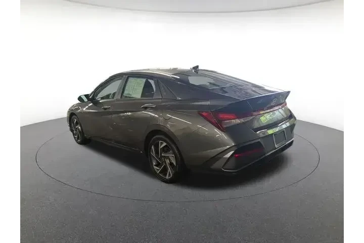 $20700 : Hyundai ELANTRA 2025 SEL Spo image 10