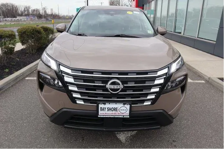$23114 : Nissan Rogue 2025 AWD SV 4dr image 5