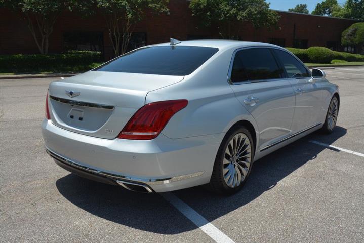 2017 Genesis G90 3.3T Premium image 6