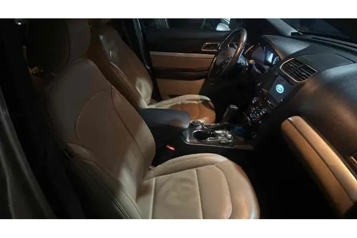 $15000 : Ford Explorer 2017 AWD XLT 4 image 7