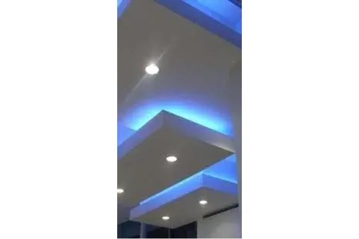 Oficial de obra blanca y obra image 1