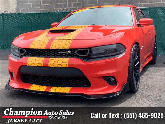 Used 2019 Charger Scat Pack R image 1