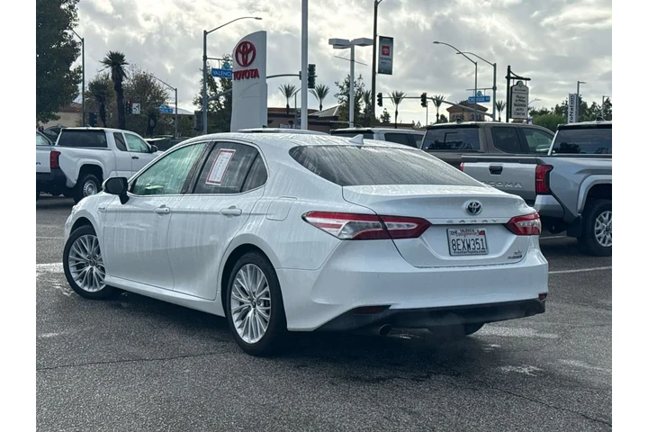 $22075 : Toyota Camry Hybrid 2018 SE image 5
