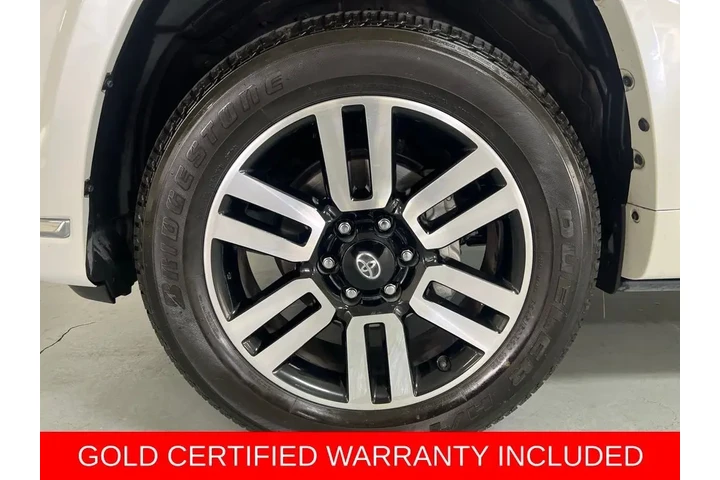 $47688 : Gold Certified2023 4Runner Li image 9