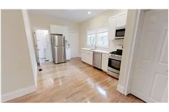 $3900 : Rental property with 2 bedro image 1
