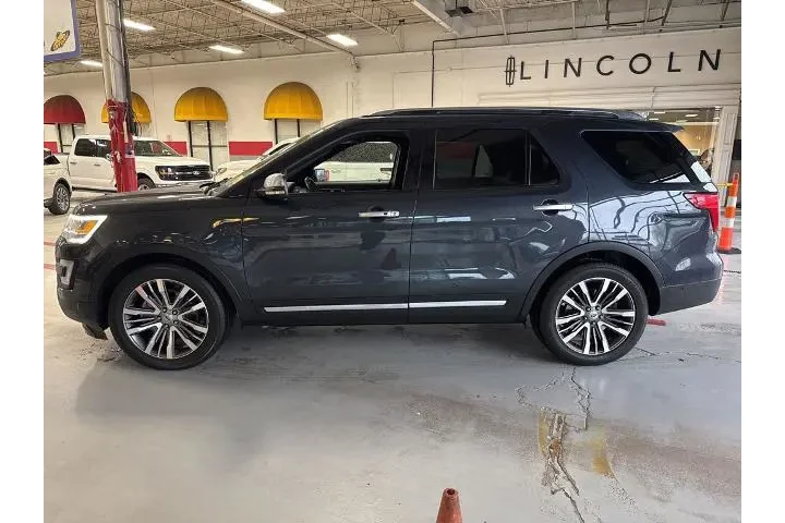 $18000 : Ford Explorer 2017 AWD Plati image 6