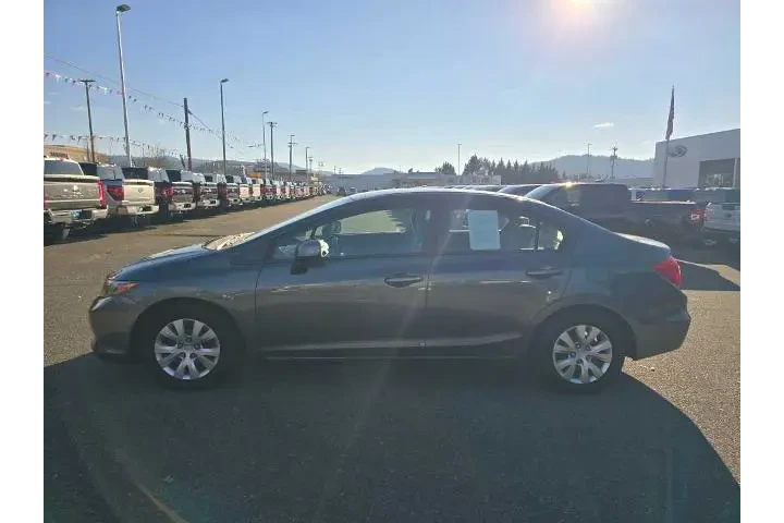 $11990 : Honda Civic 2012 LX 4dr Seda image 2