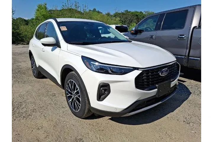 $27792 : Ford Escape Plug-In Hybrid 2 image 3