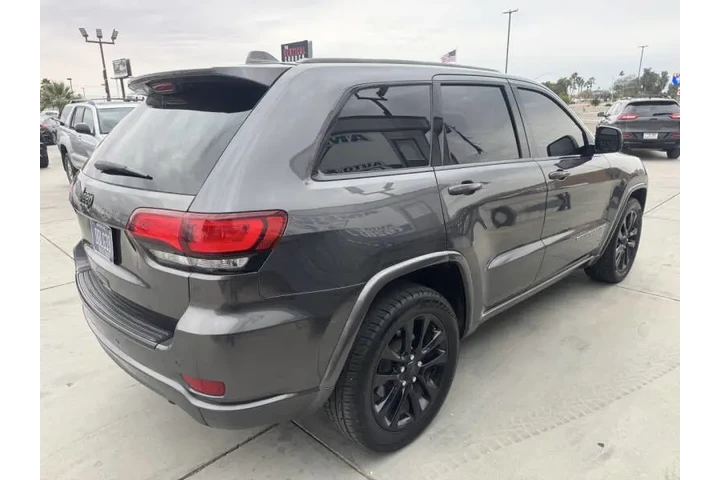$14995 : 2017 Grand Cherokee Altitude image 3