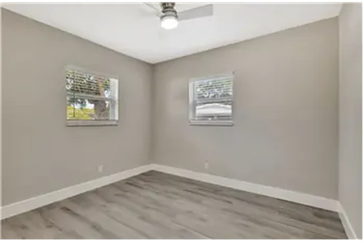 $3200 : Rental property with 3 bedro image 4