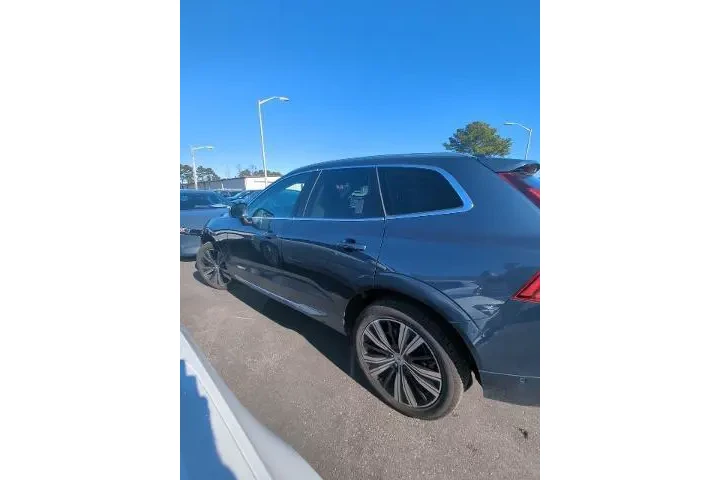 $35823 : Volvo XC60 2023 B5 Plus Brig image 6