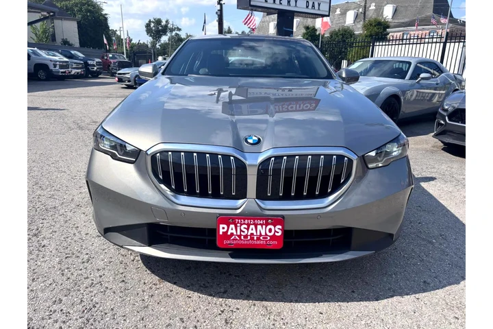 2024 BMW 530i 530i image 3