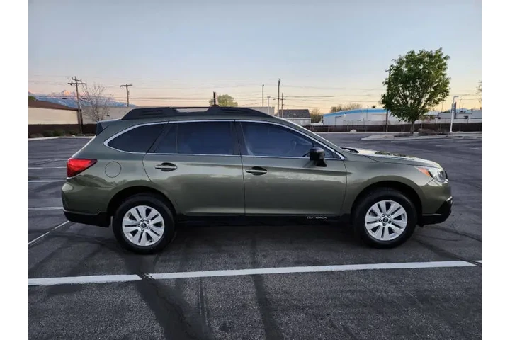 $13700 : 2017 Outback 2.5i image 10