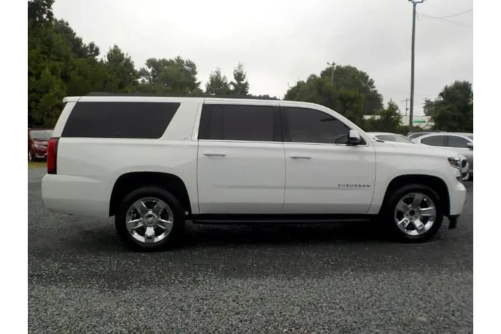 $21481 : 2019 Suburban LT 2WD image 6