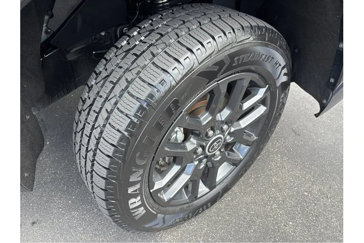 $50000 : 2023 Tundra Platinum CrewMax image 10