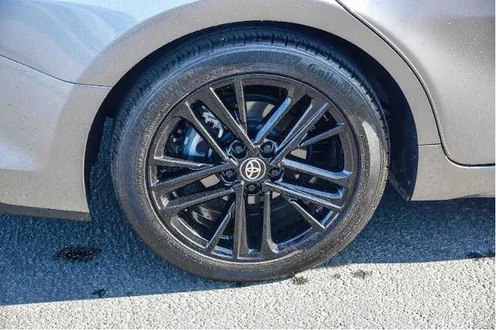 $29995 : Toyota Camry 2025 SE 4dr Sed image 8