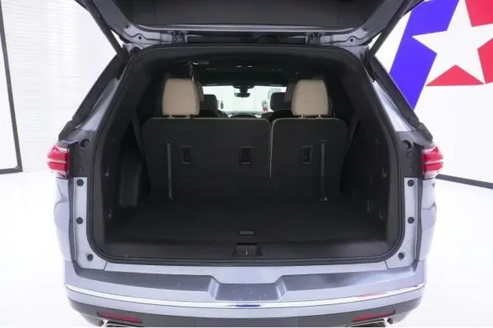 $38950 : Chevrolet Traverse 2023 Prem image 9