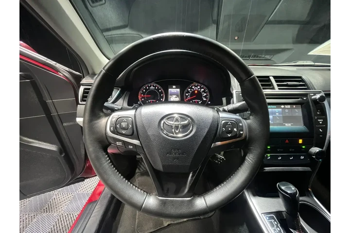 Toyota Camry 2016 SE 4dr Sed image 9