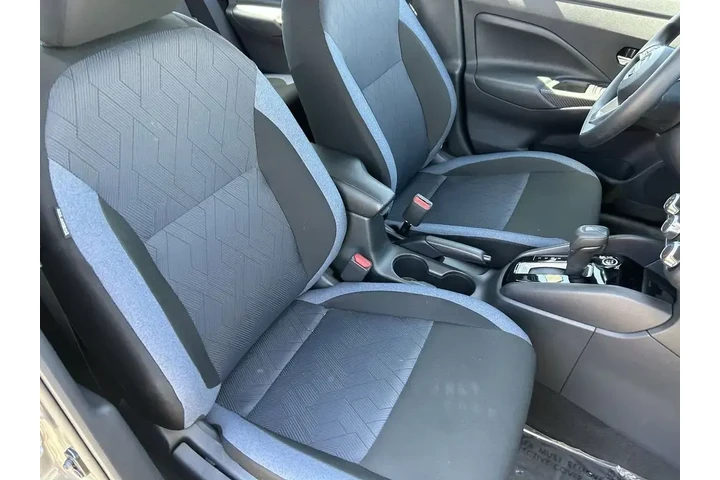 $19995 : Nissan Versa 2025 SV 4dr Sed image 10