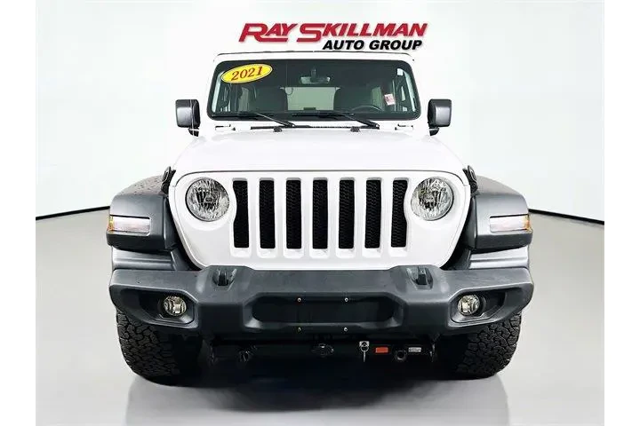 $34975 : Jeep Wrangler Unlimited 2021 image 2