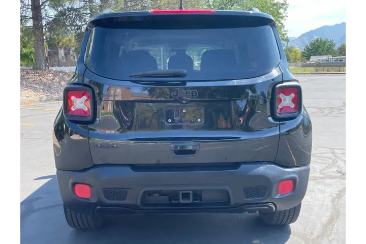 $8400 : 2018 Renegade Altitude image 9