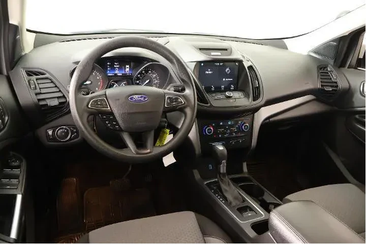 $10143 : Ford Escape 2017 SE 4dr SUV image 2