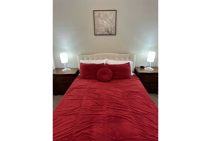 $1100 : Se renta cuarto amueblado image 2