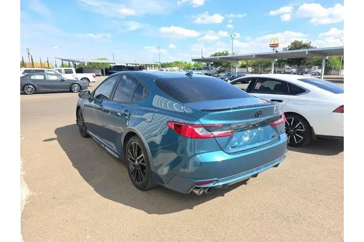 $36900 : Toyota Camry 2025 SE 4dr Sed image 4