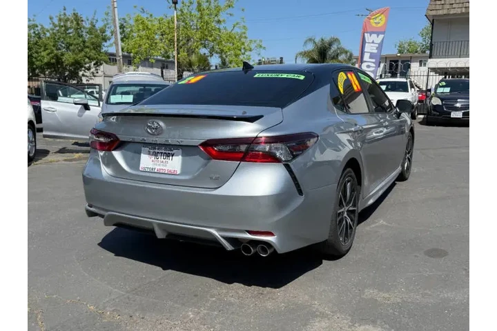2024 Camry SE Nightshade image 7