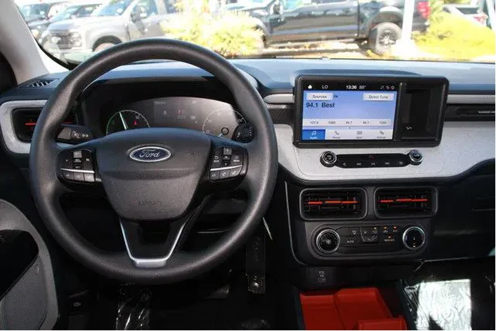 $27402 : Ford Maverick 2024 XLT 4dr S image 5