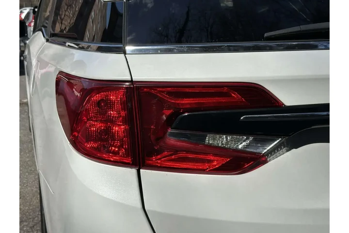 $35985 : Honda Odyssey 2023 Touring 4 image 7