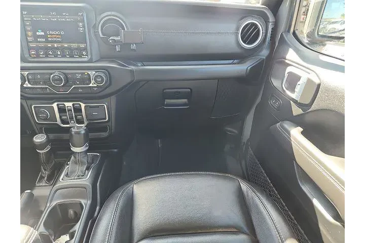 $23990 : Jeep Wrangler Unlimited 2021 image 10