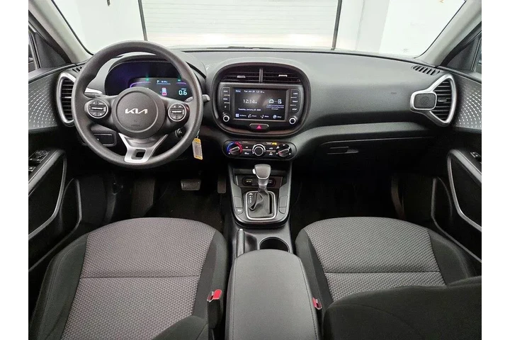 $16998 : Kia Soul 2024 LX 4dr Crossov image 9