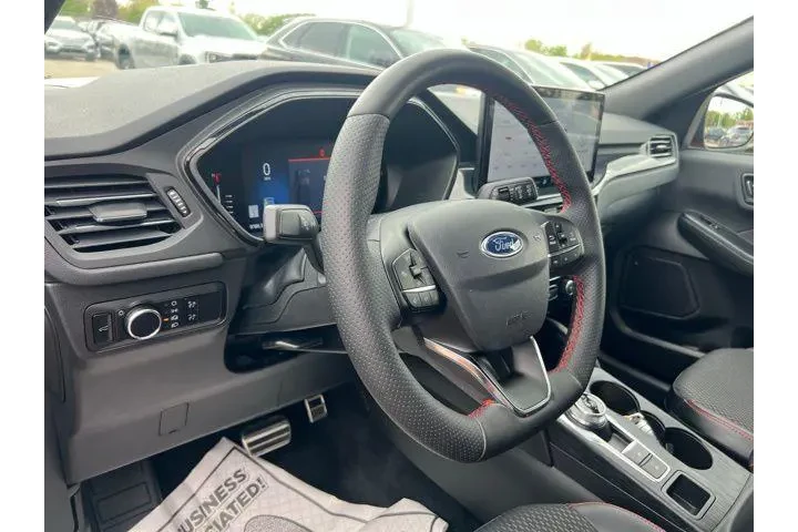 $24535 : Ford Escape 2023 AWD ST-Line image 7