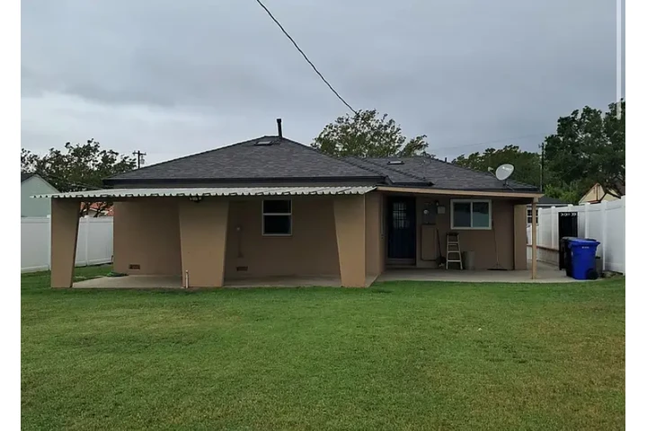 $1800 : Welcome to 1842 Warrington Ave image 1