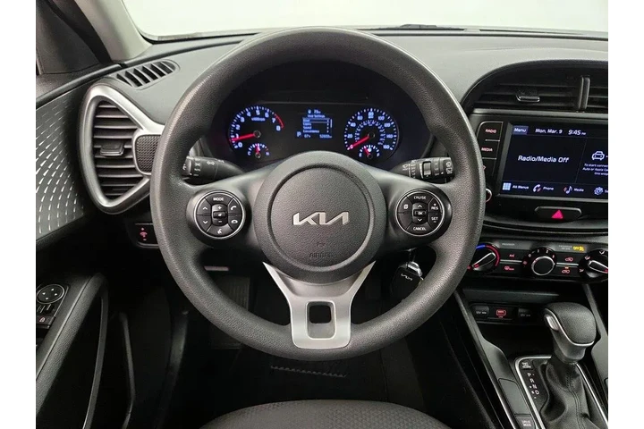 $15998 : Kia Soul 2022 LX 4dr Crossov image 10