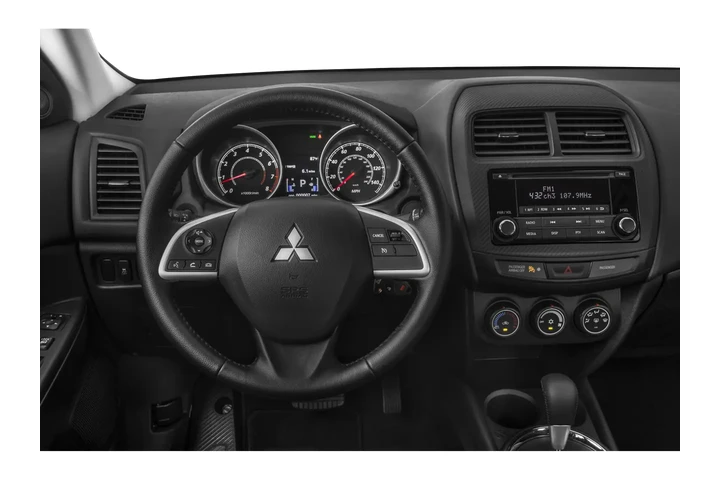 $9999 : Mitsubishi Outlander Sport 2 image 6
